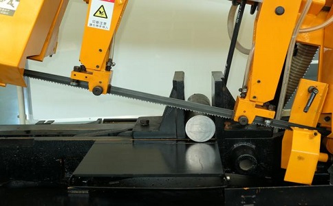 马山数控带锯床自动送料精度会出现偏差吗？